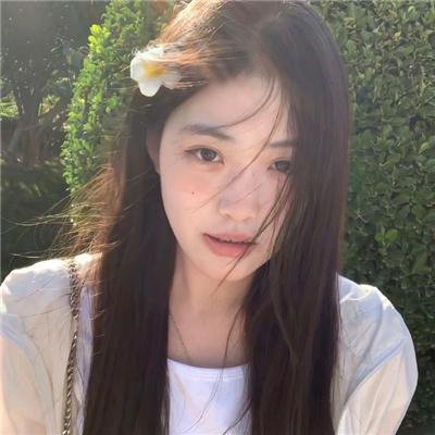 内心强大的美女白川